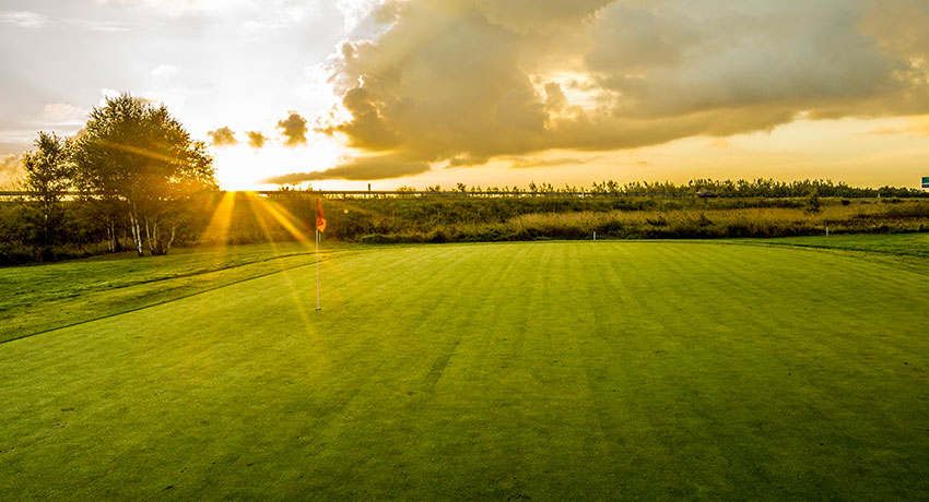 Solnedgang over Strandtorps golfklub